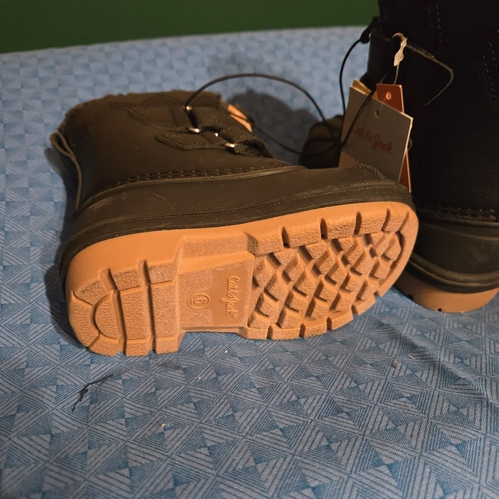 Cat & Jack Black Snow Boots  Size 6T Faux Fur
